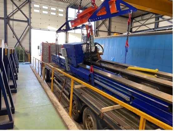 Industrial cargo handling equipment and overhead cranes